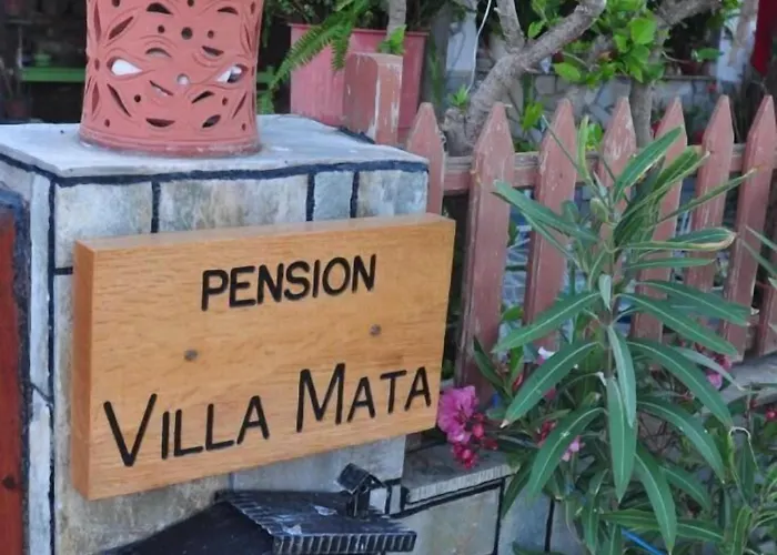 Mata 2* إيوس خورا