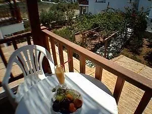 Mata 2* イオス島 チョーラ